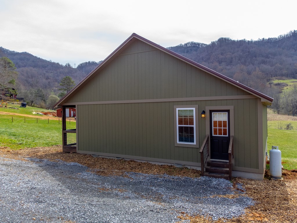 3240 Old Henson Cove