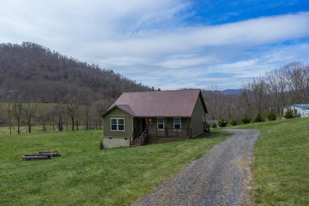 3240 Old Henson Cove