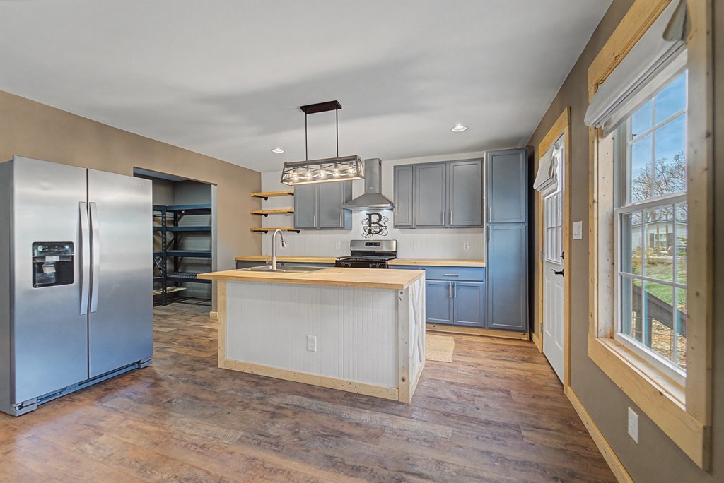 3240 Old Henson Cove