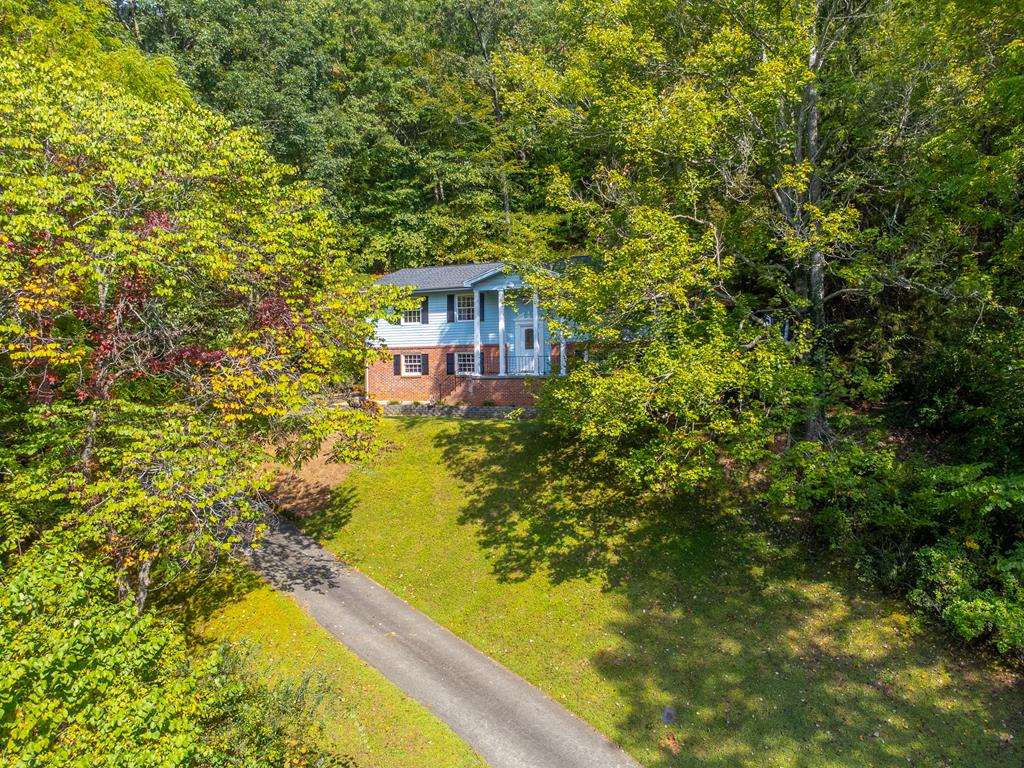 1168 N Country Club Dr