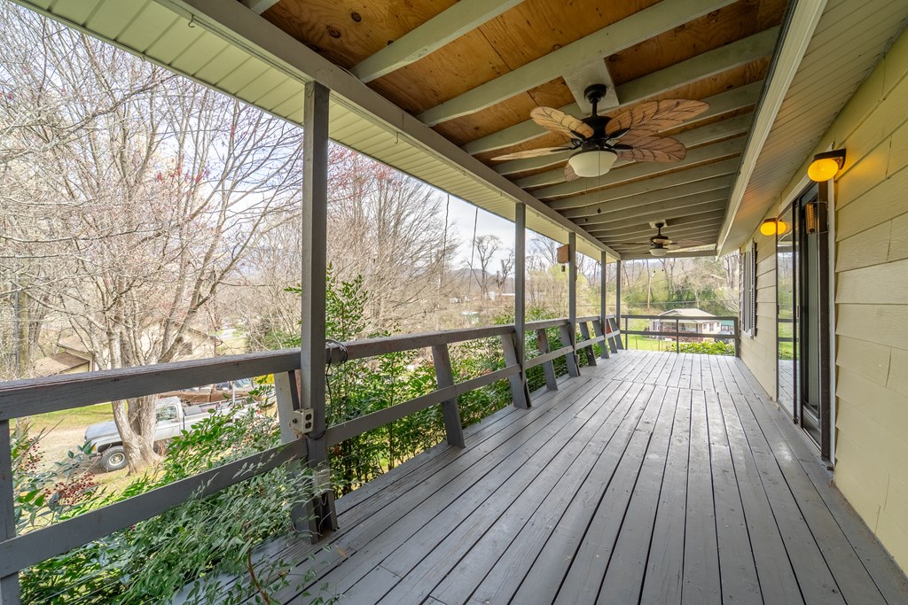 318 Sunrise Park