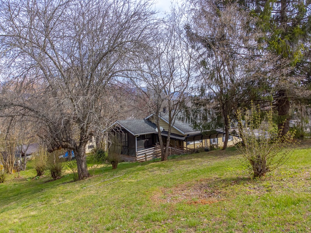 318 Sunrise Park