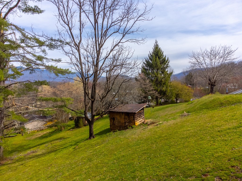 318 Sunrise Park