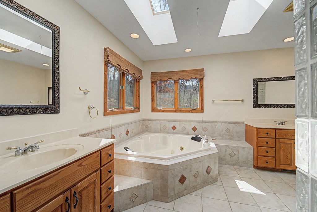 112 Hawks Nest Ridge