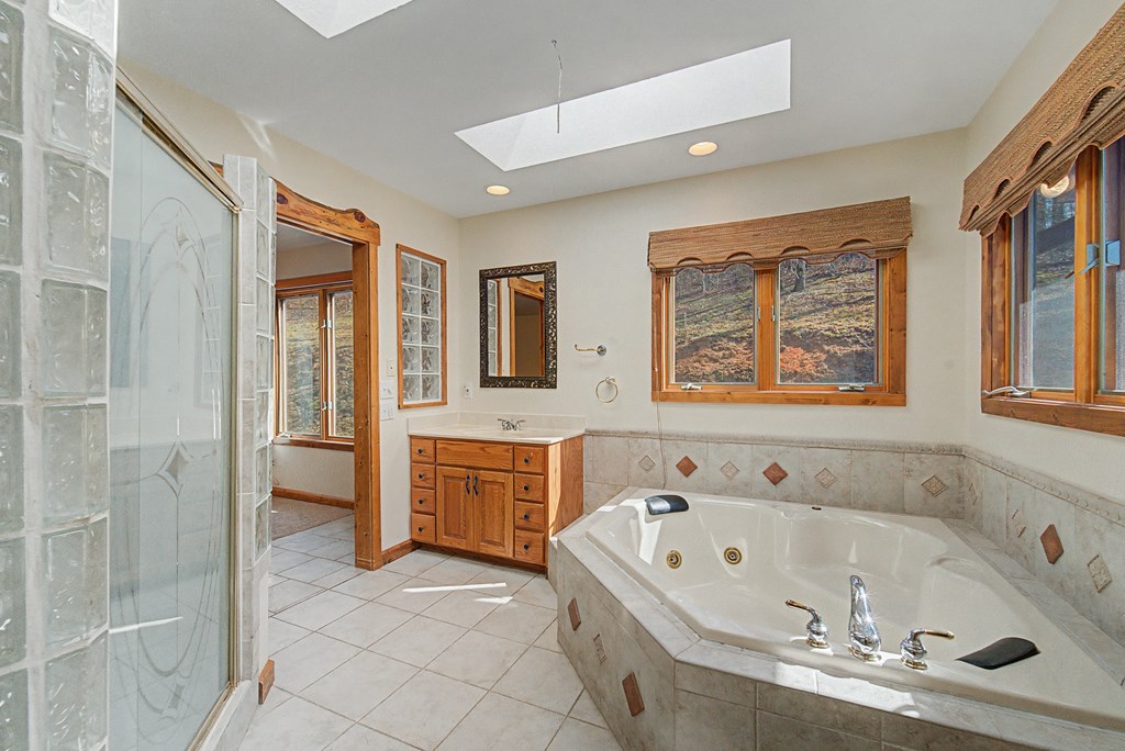 112 Hawks Nest Ridge