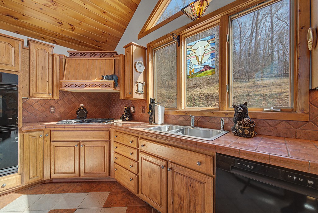 112 Hawks Nest Ridge