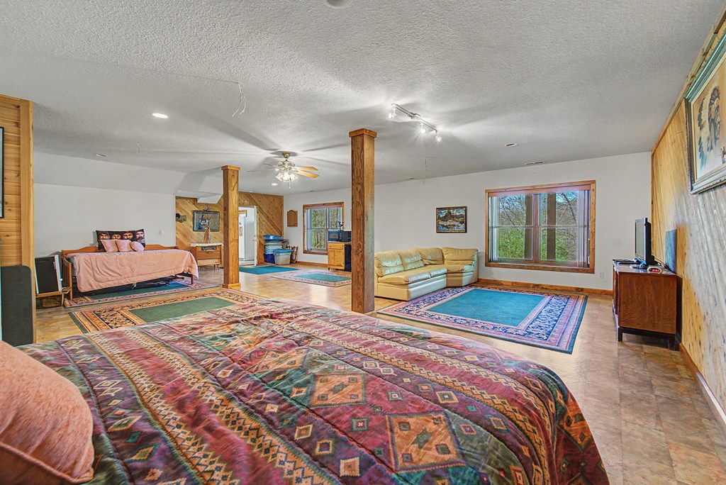 112 Hawks Nest Ridge