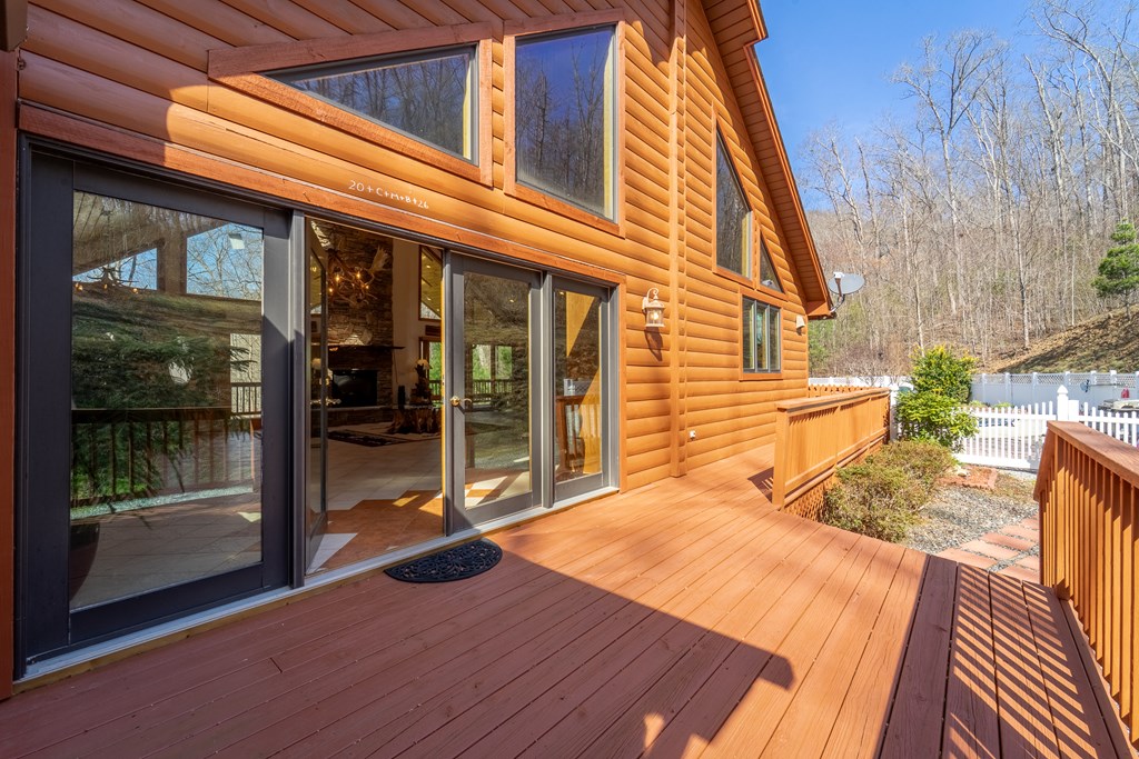 112 Hawks Nest Ridge