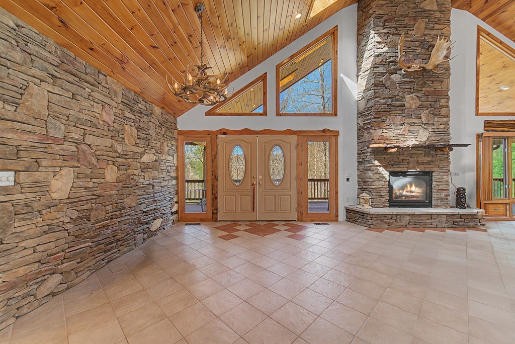 112 Hawks Nest Ridge