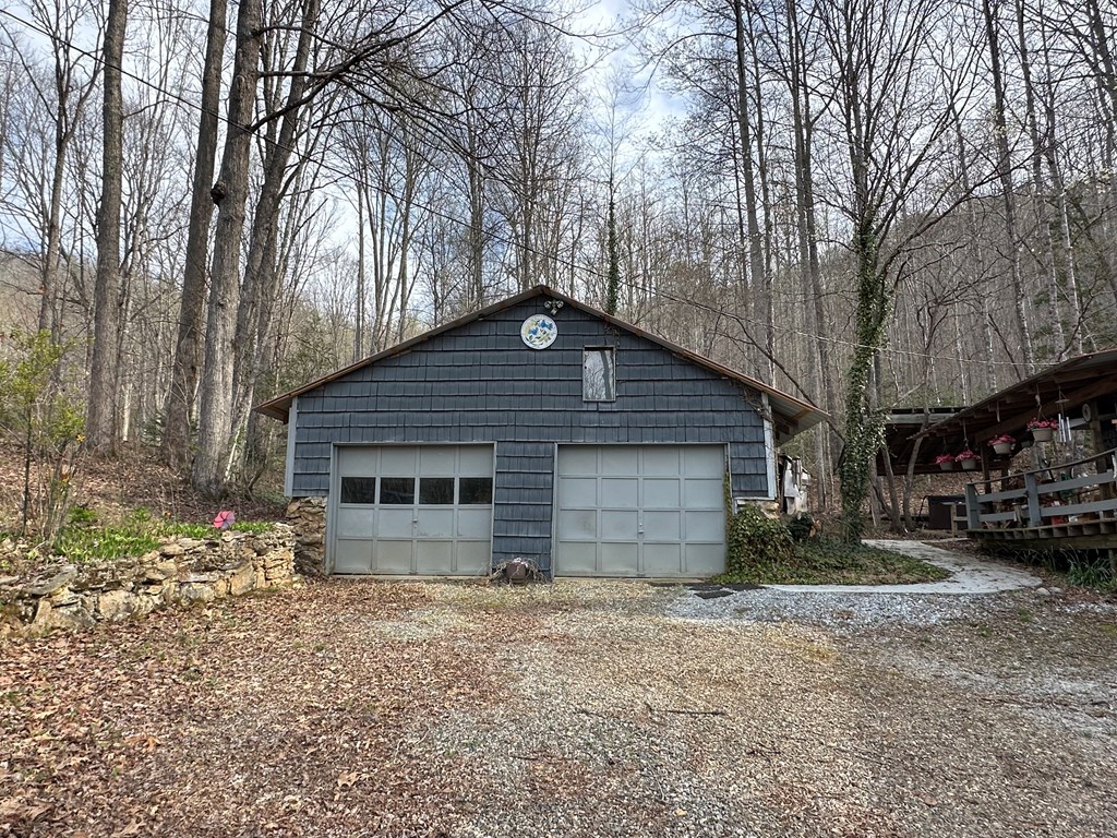 440 Holly Falls Lane
