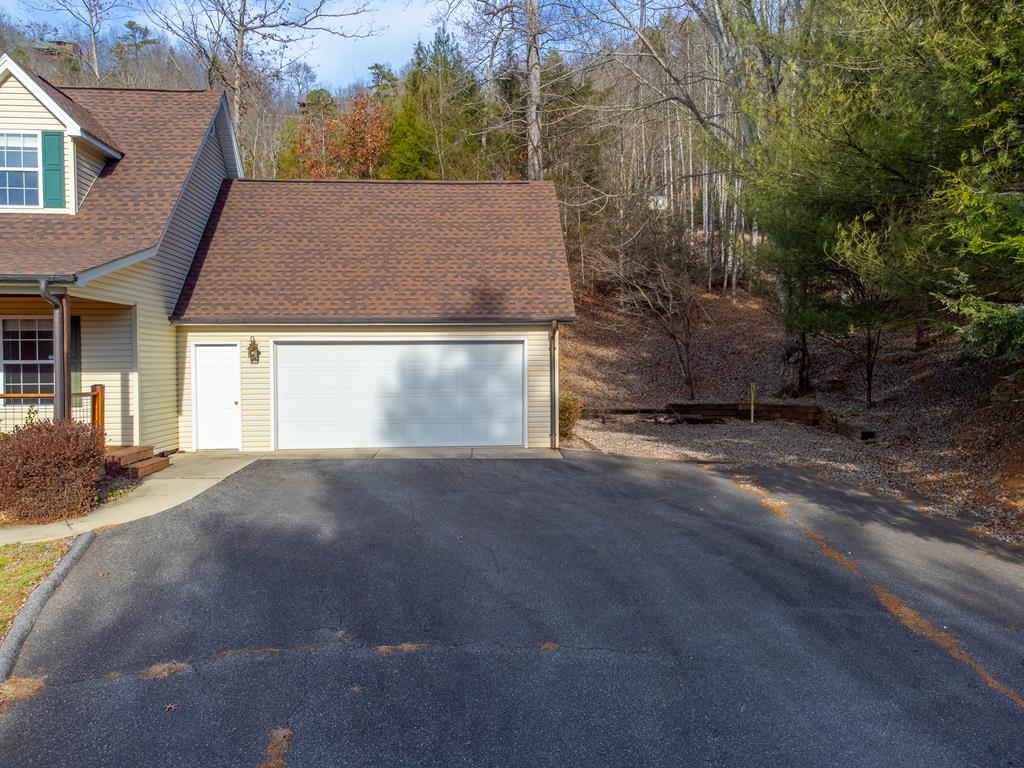 161 Rock Field Way