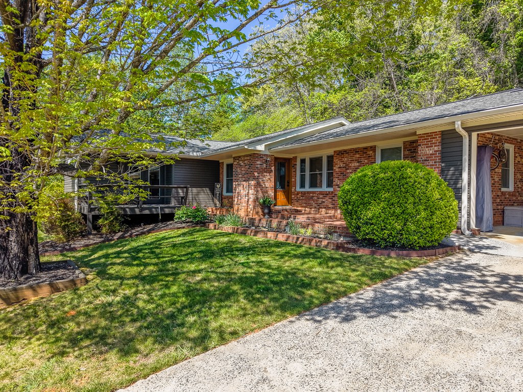 52 Briar Patch Rd