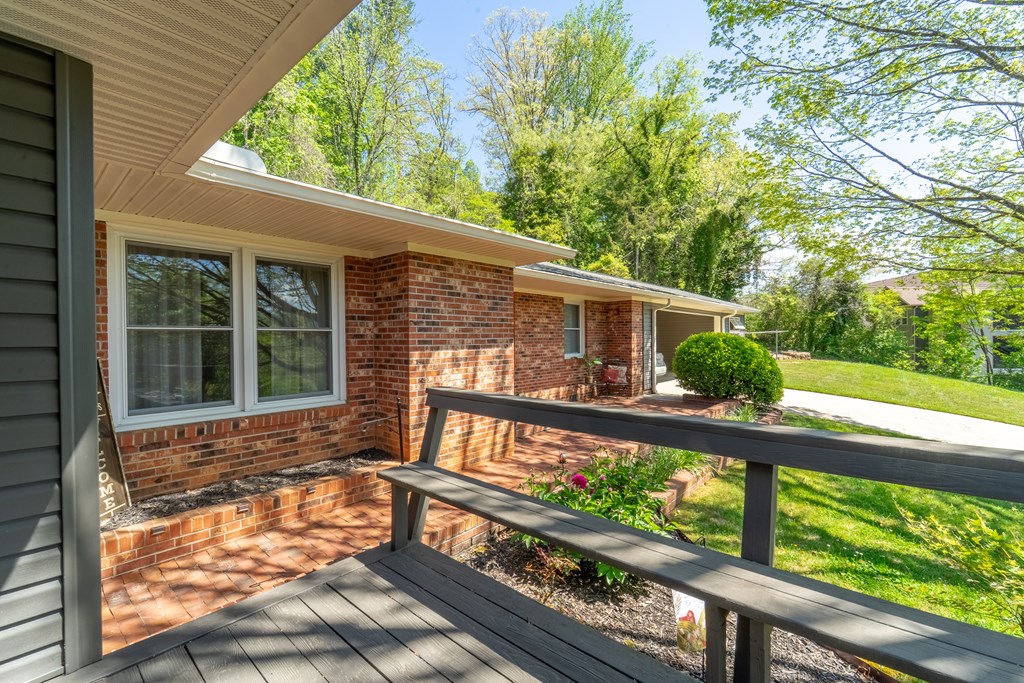 52 Briar Patch Rd
