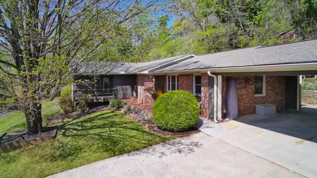 52 Briar Patch Rd