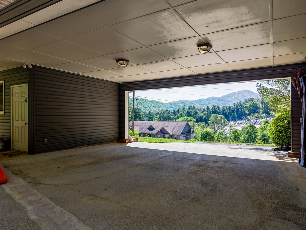 52 Briar Patch Rd