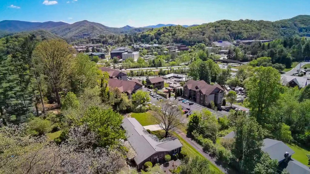 52 Briar Patch Rd