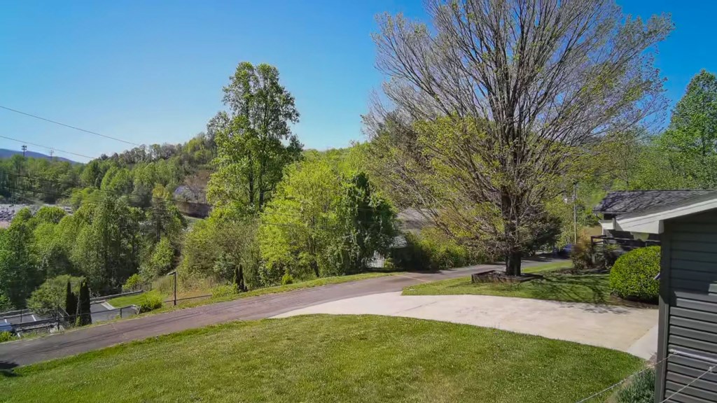 52 Briar Patch Rd
