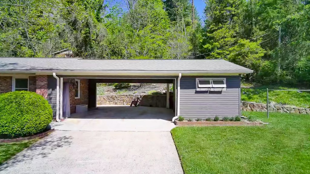 52 Briar Patch Rd