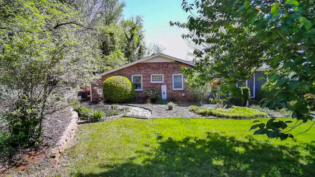 52 Briar Patch Rd