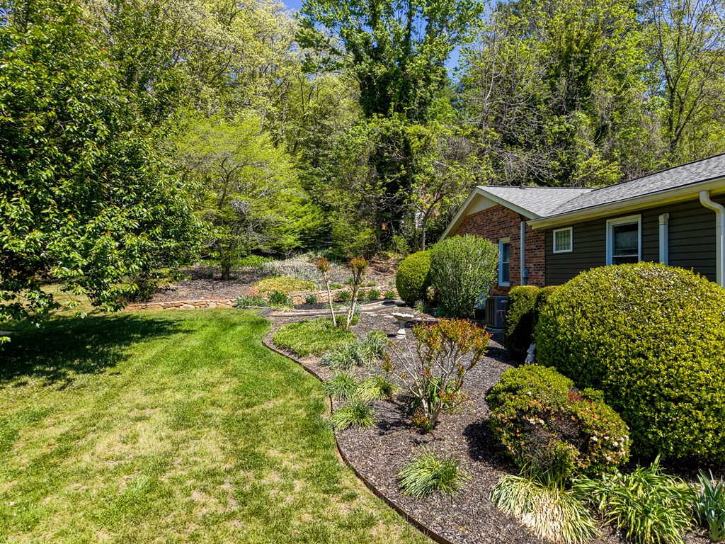 52 Briar Patch Rd