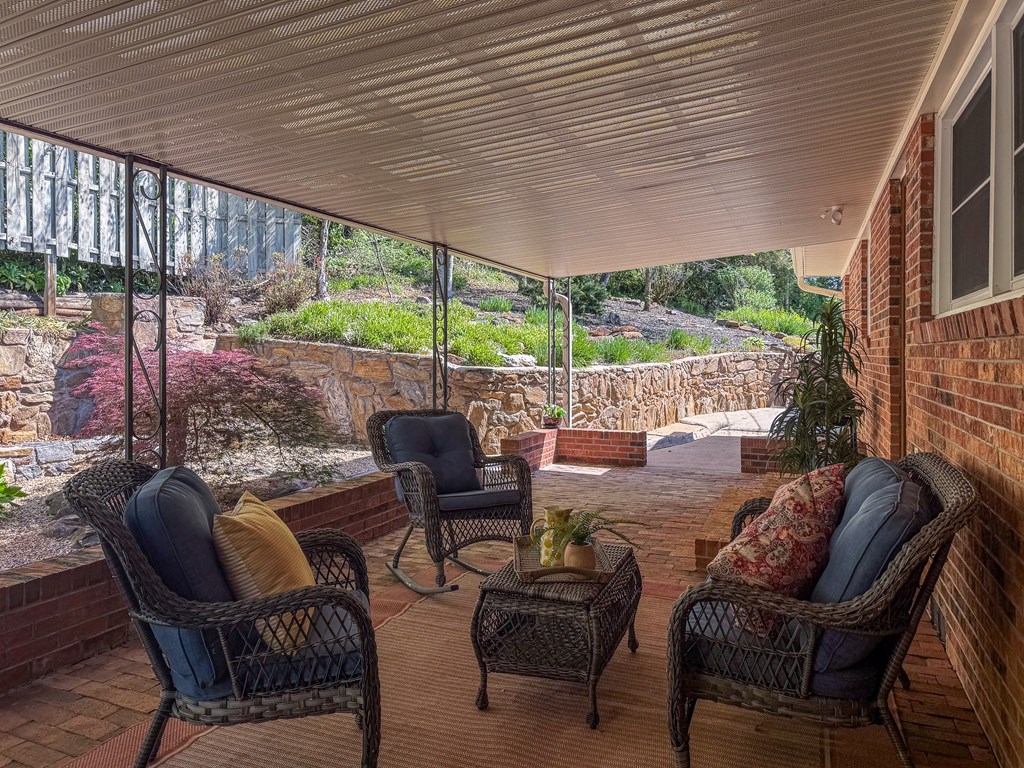 52 Briar Patch Rd