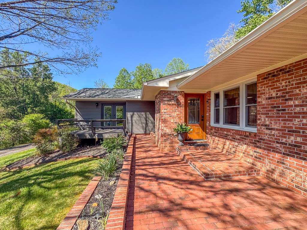 52 Briar Patch Rd