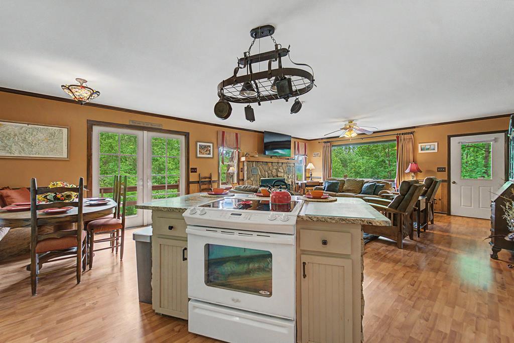 1413 Kitchens Branch Rd