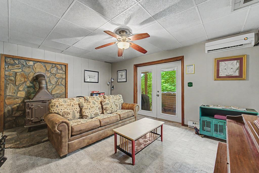 1413 Kitchens Branch Rd
