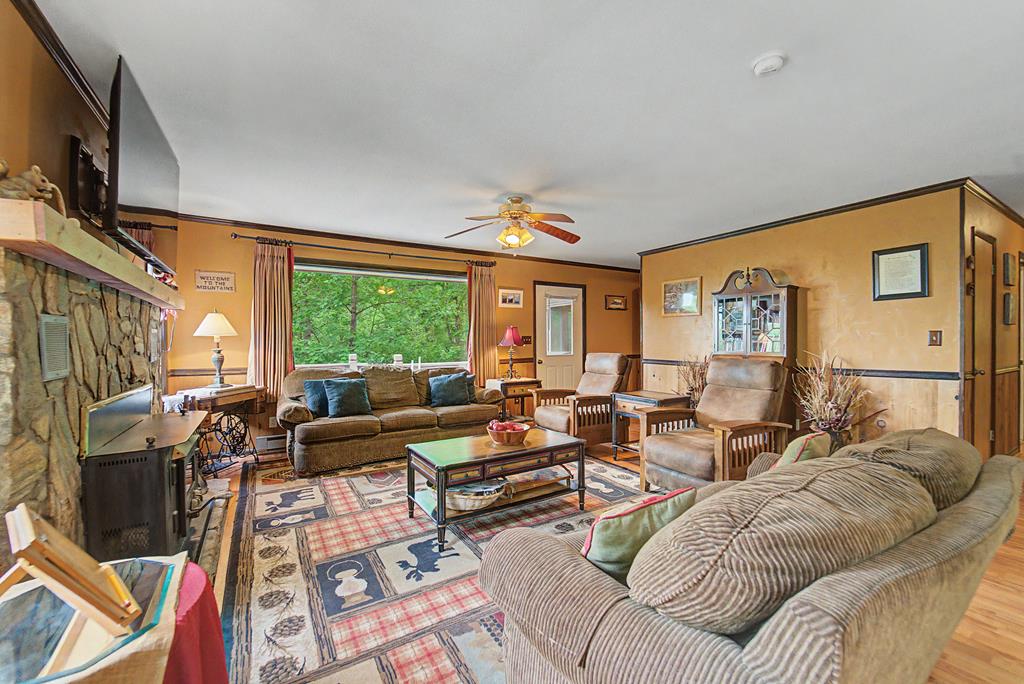 1413 Kitchens Branch Rd
