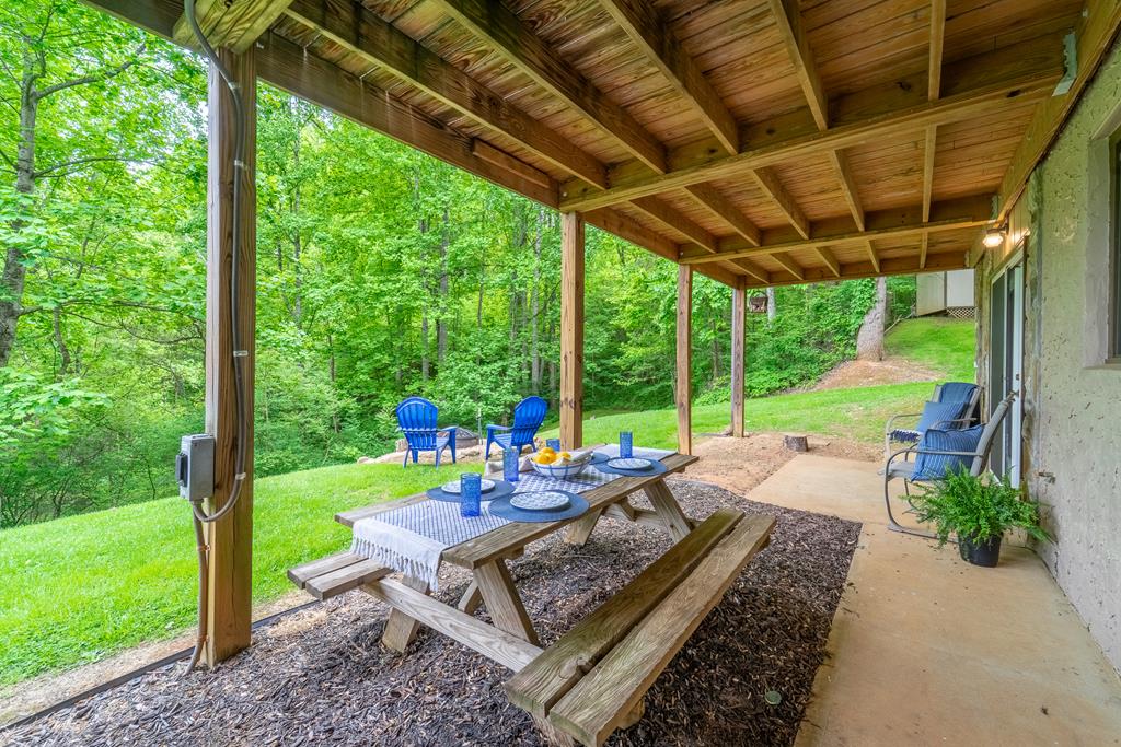 1413 Kitchens Branch Rd