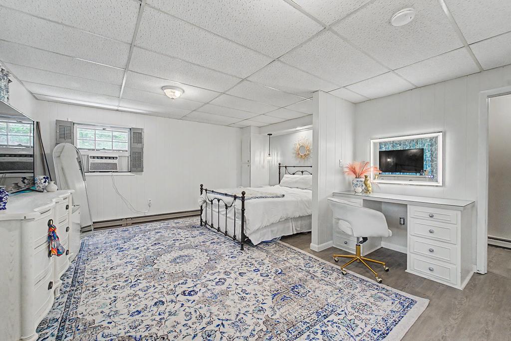 77 Oakwood Ln