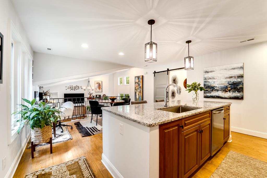 1452 S Country Club Dr