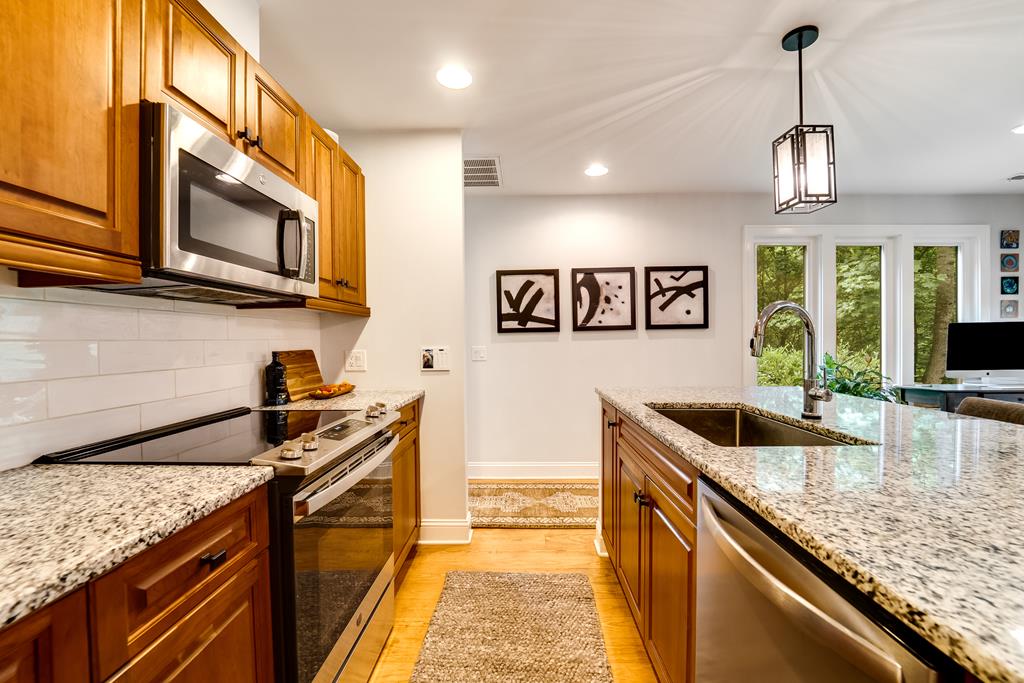 1452 S Country Club Dr