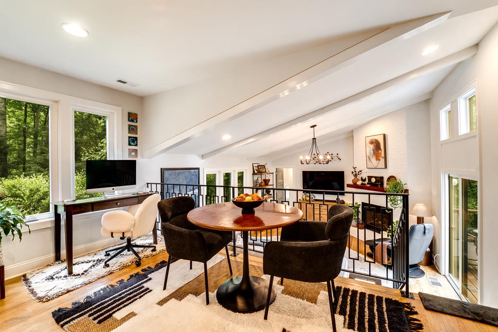 1452 S Country Club Dr