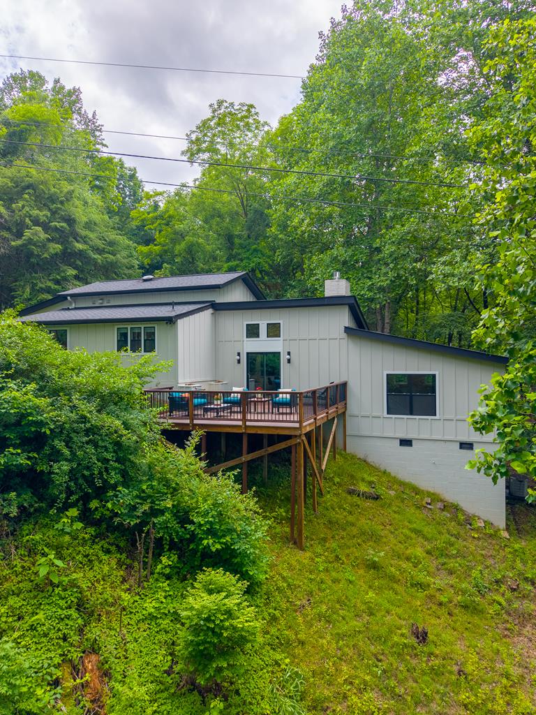 1452 S Country Club Dr