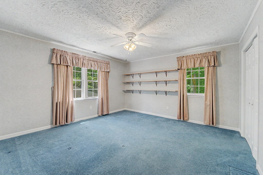 1747 University Heights Rd