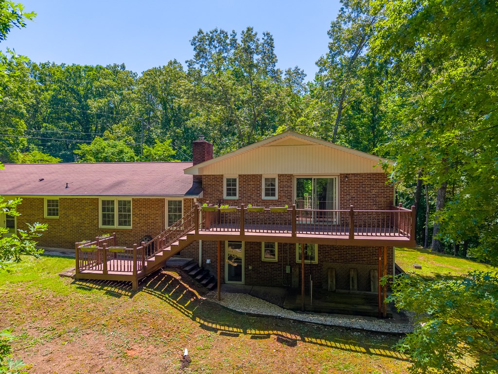 1747 University Heights Rd