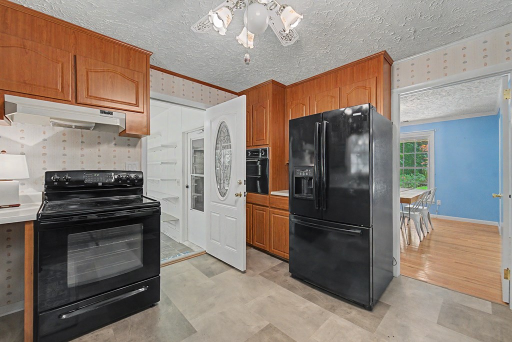 1747 University Heights Rd
