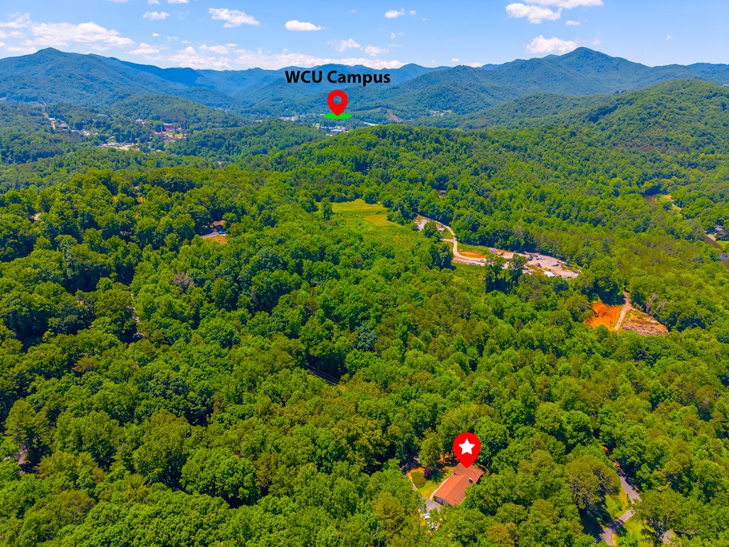 1747 University Heights Rd
