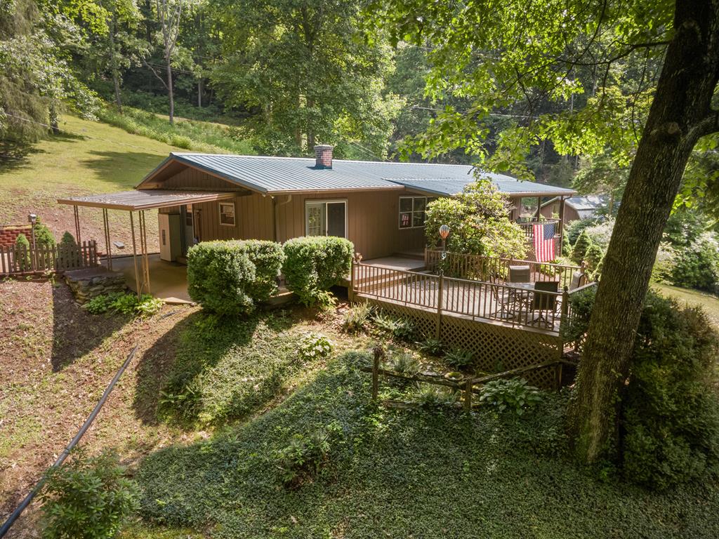 63 Wood Pond Rd