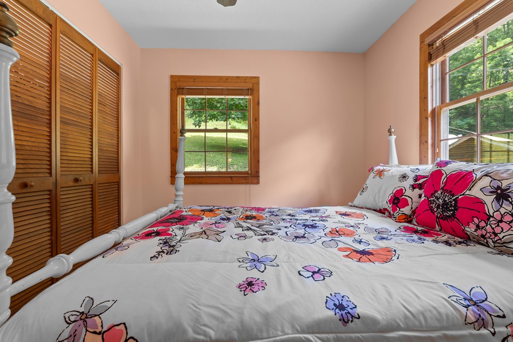 63 Wood Pond Rd