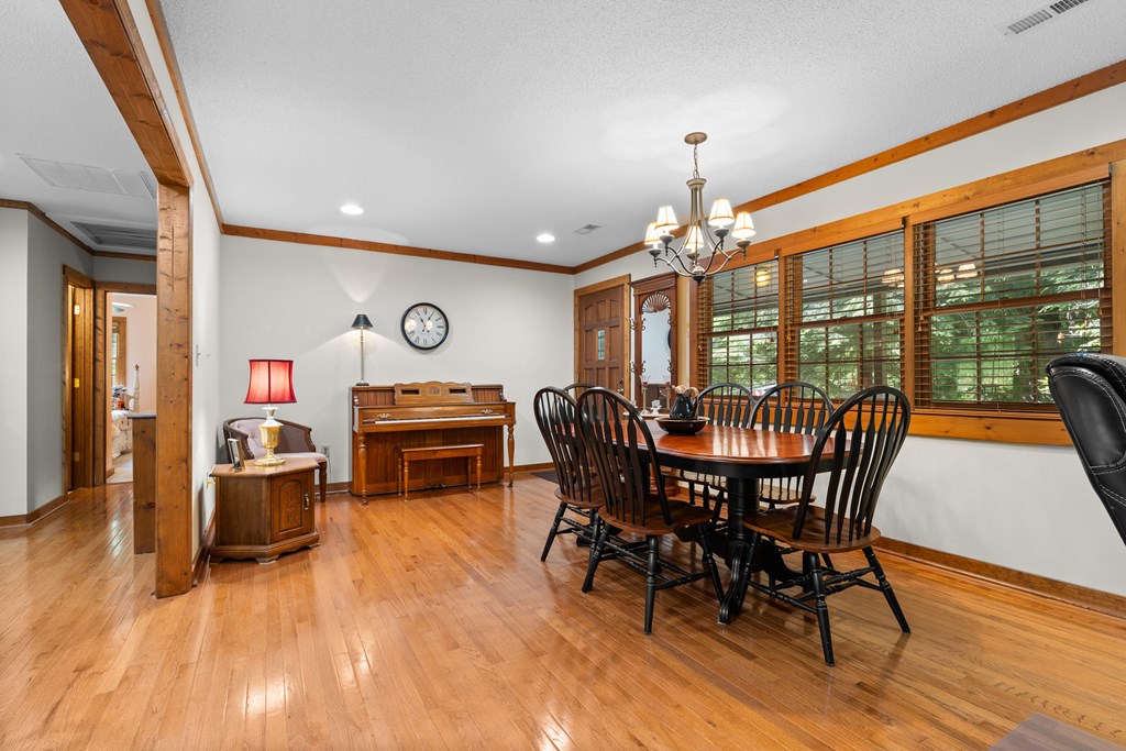 63 Wood Pond Rd
