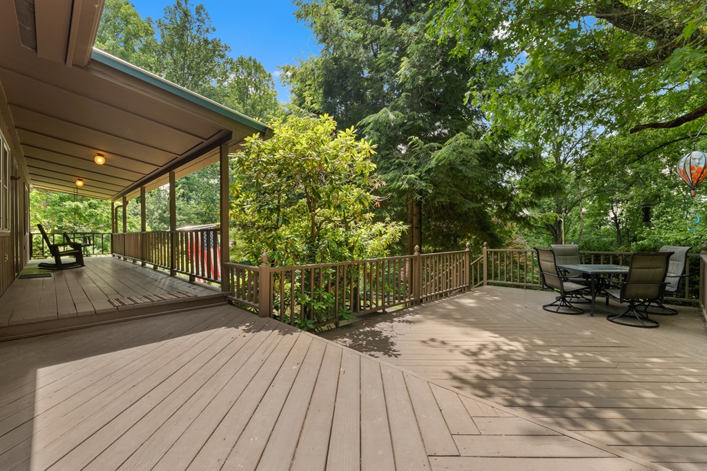63 Wood Pond Rd