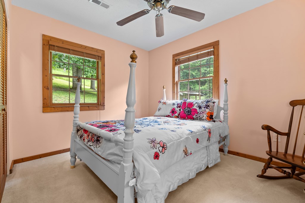 63 Wood Pond Rd