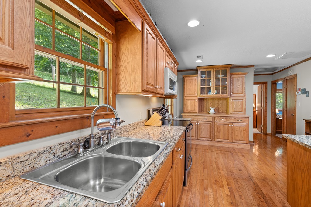 63 Wood Pond Rd