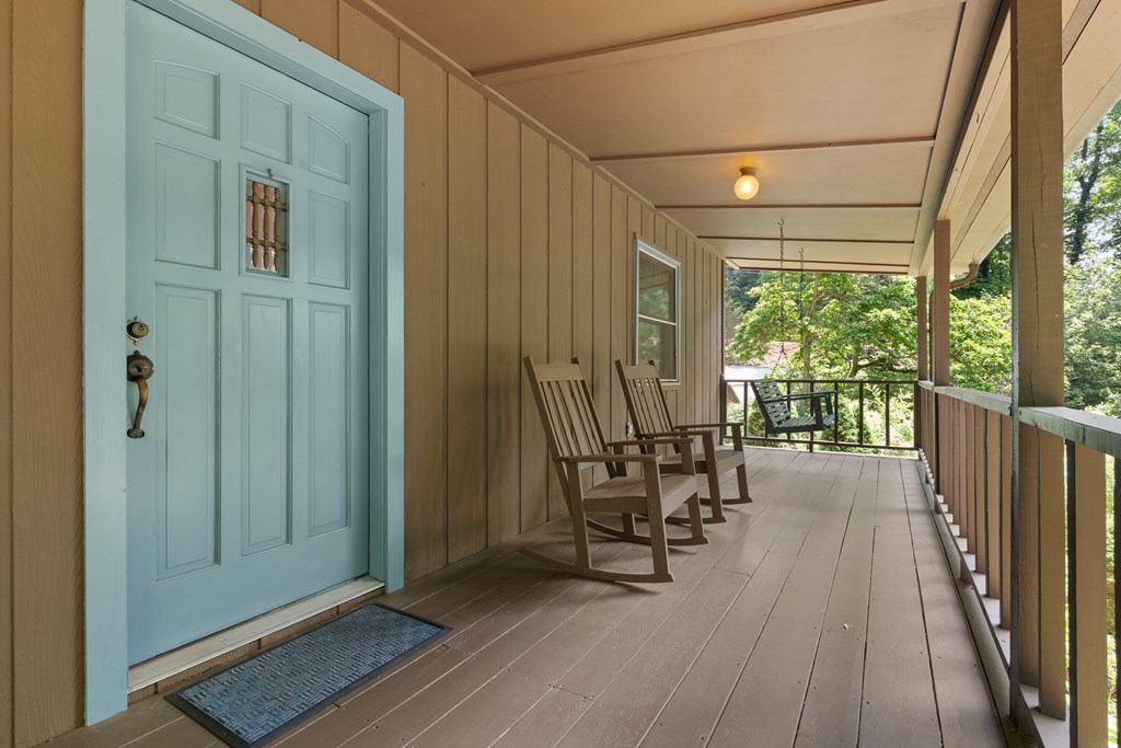 63 Wood Pond Rd