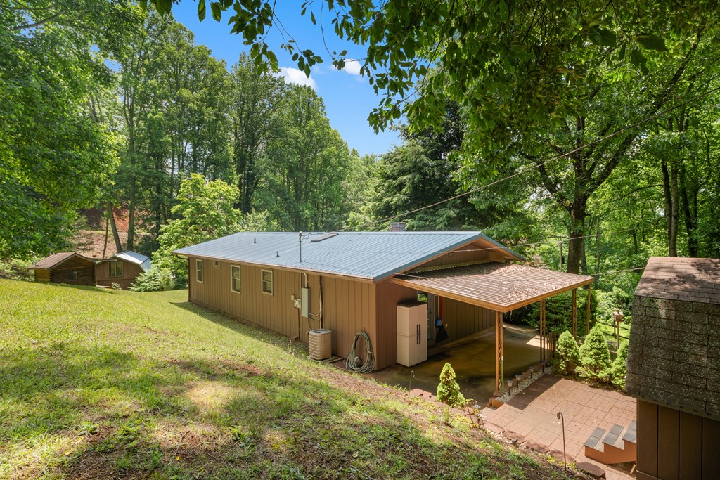 63 Wood Pond Rd