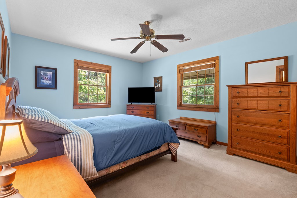 63 Wood Pond Rd