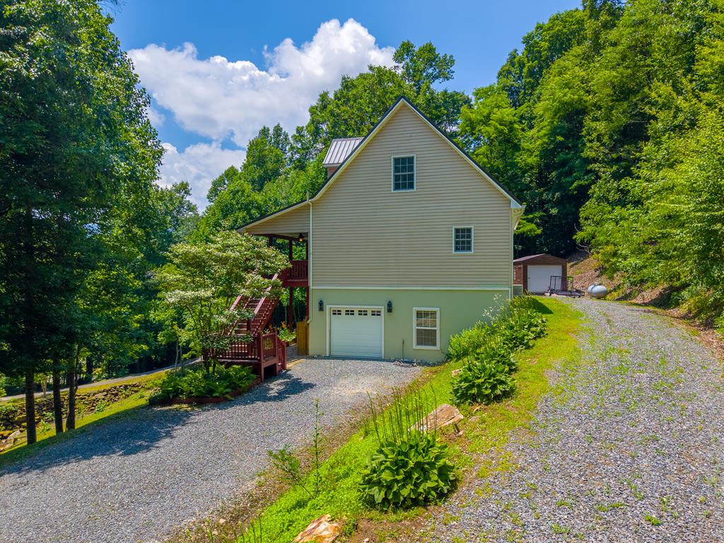 77 Pigeon Creek Trail