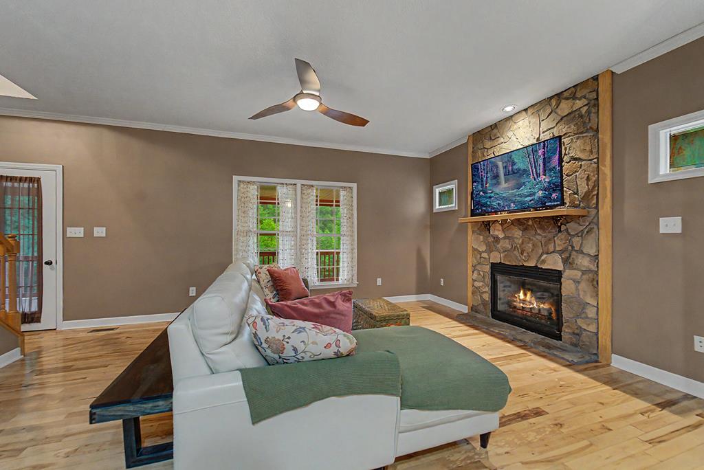 77 Pigeon Creek Trail